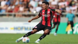 الدوري الألماني: فارس شايبي يسجل هدفاً لفرانكفورت ضد فرايبورغ - فيديو