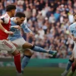 مانشستر سيتي يشعل صراع الصدارة بفوز مثير على آرسنال في الدوري الإنجليزي